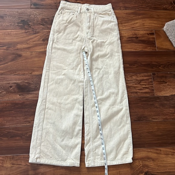 BDG Corduroy High & Wide Cream/Ivory, Size 25, Worn Once! - Picture 8 of 8